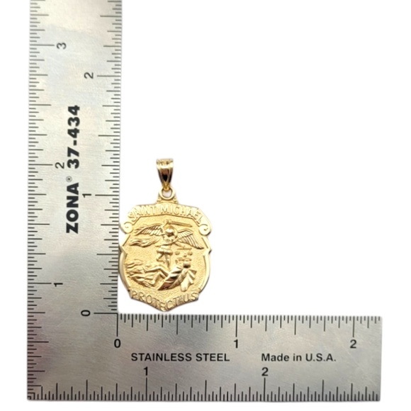 14 Karat Yellow Gold "Saint Michael Protect Us" Archangel  Pendant #20910 - Picture 11 of 11